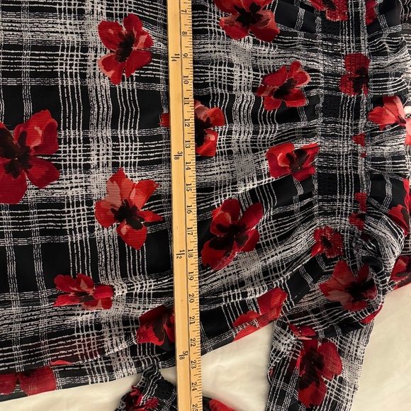 Floral Plaid Smocked Long Sleeve Dress - Picture 8 of 9